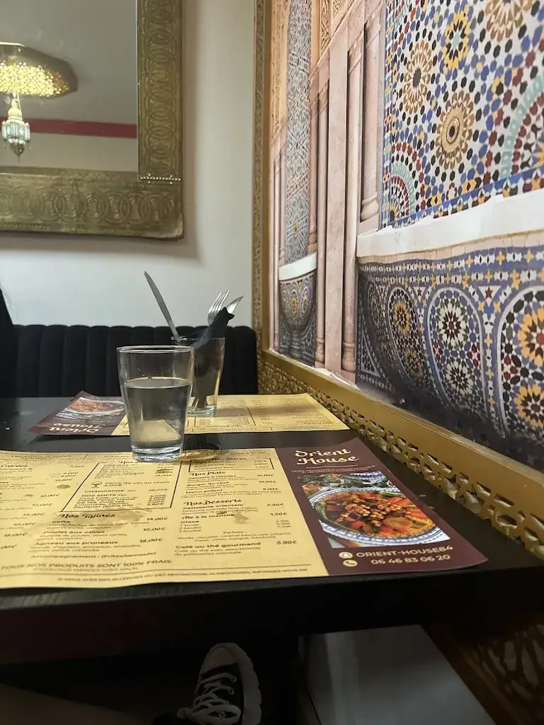 mayssa_ORIENT'HOUSE_Monteux_review