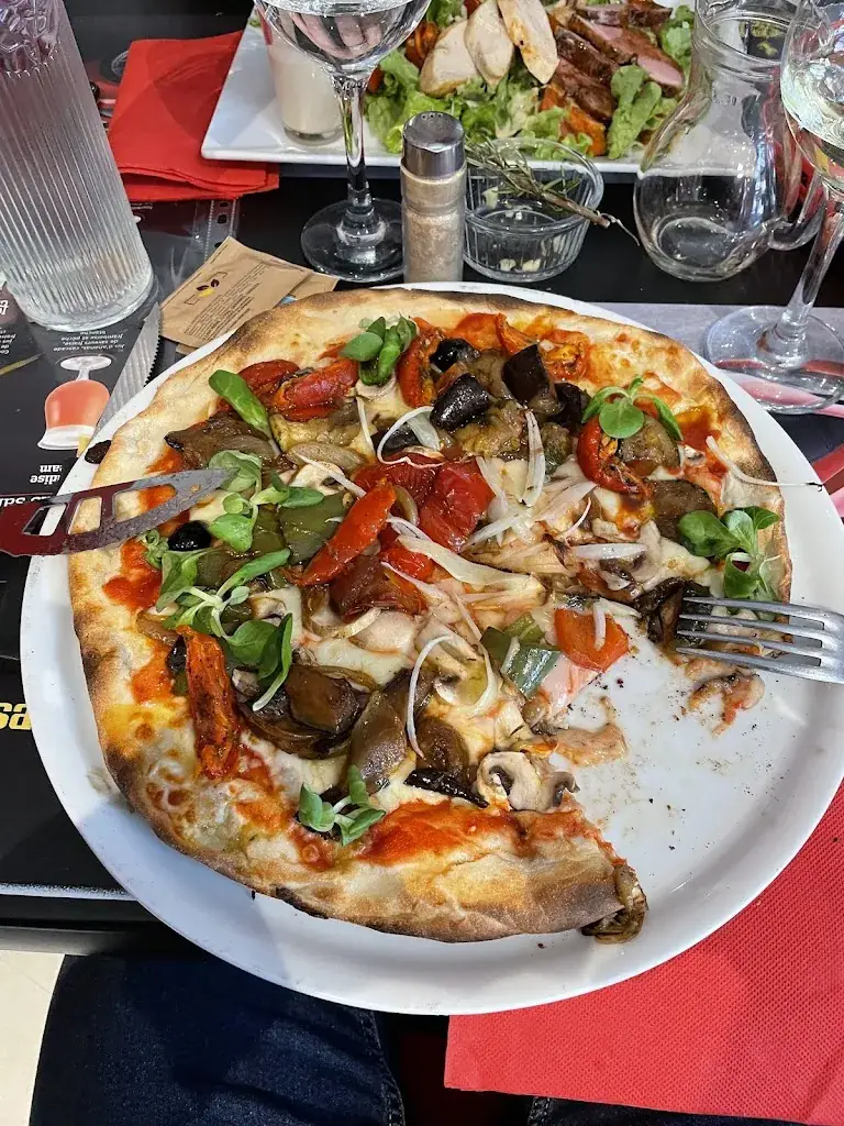 Matthieu Granger_La Scuderia Rossa_Pont-de-Chéruy_review