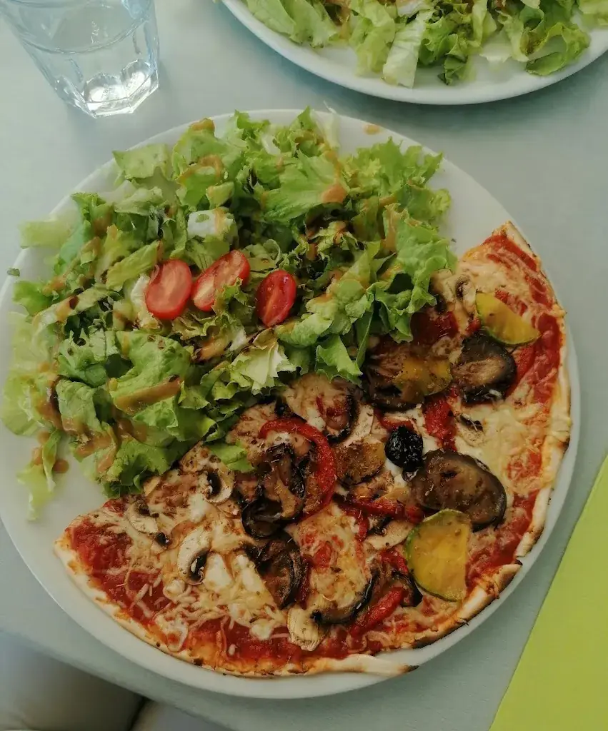 Odile Lafranque_Restaurant - pizzeria LE THOLEAN Agroparc_Avignon_review