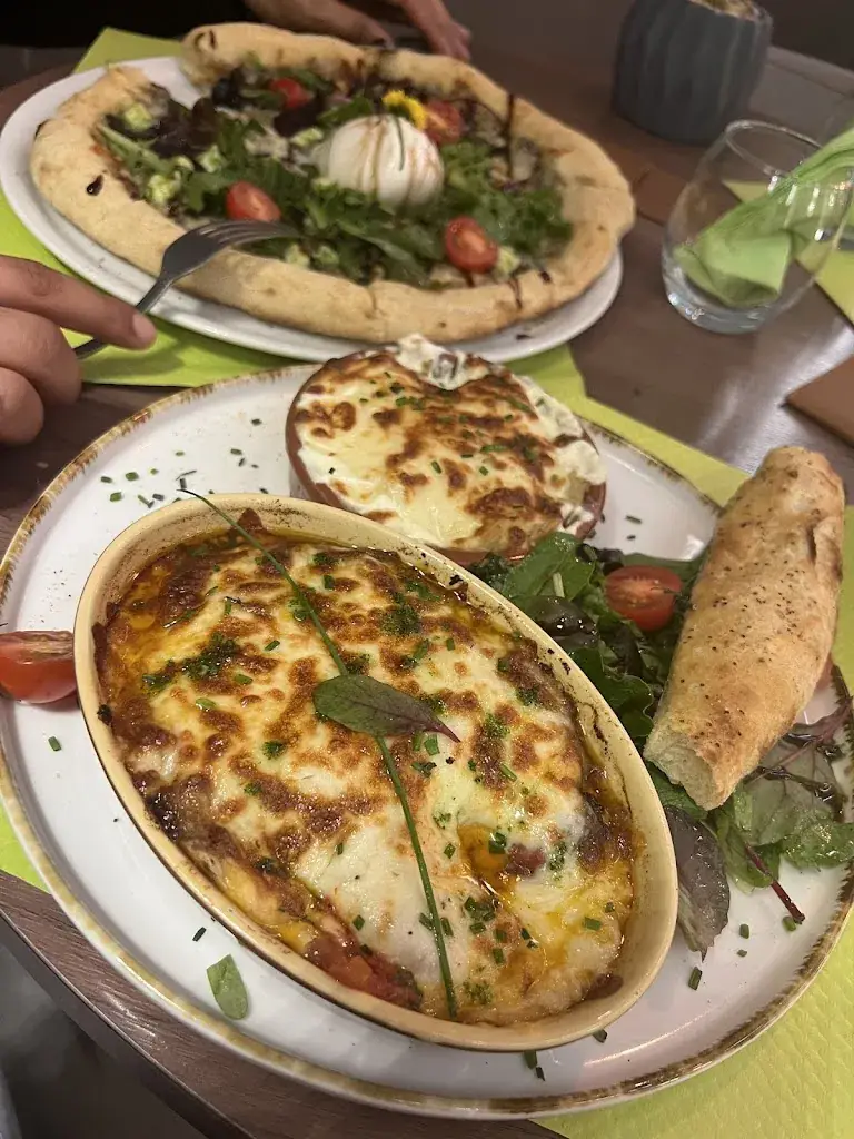 La Trattoria Avignon_Avignon_slider_image_2