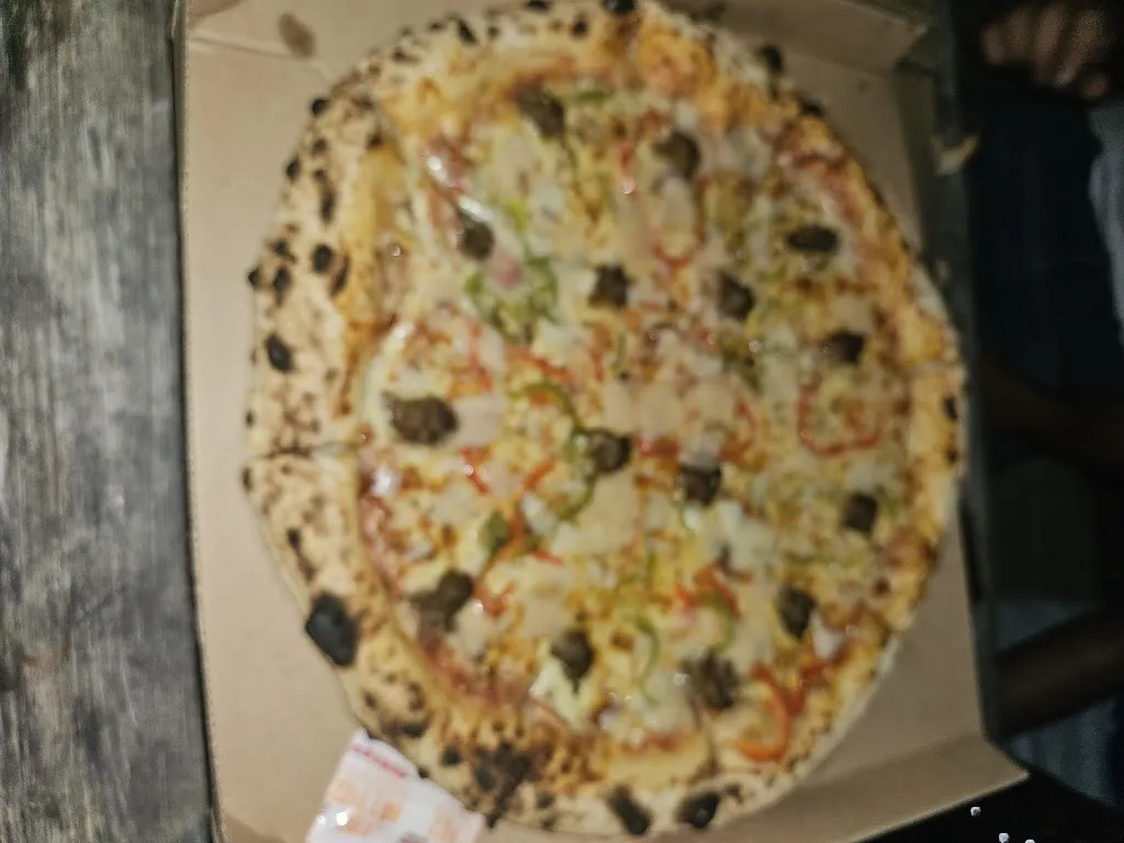 achari djouhra_L'AS PIZZA_Avignon_review