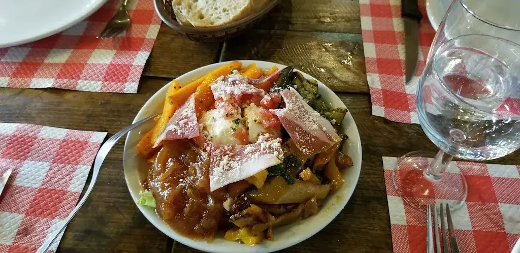 Napoli Mia Restaurant_Avignon_slider_image_3