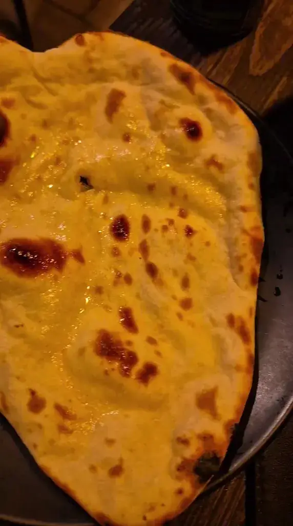 Luna Tandoor_Pont-de-Chéruy_slider_image_2