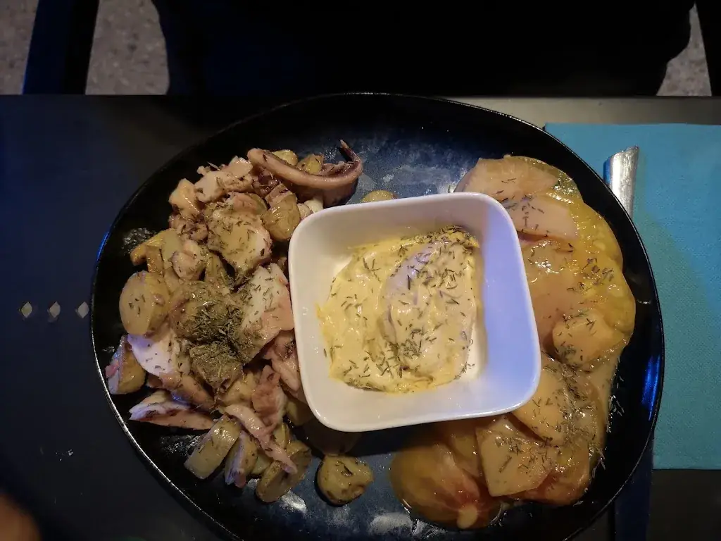 Frederic Jean_La casa_Morières-lès-Avignon_review