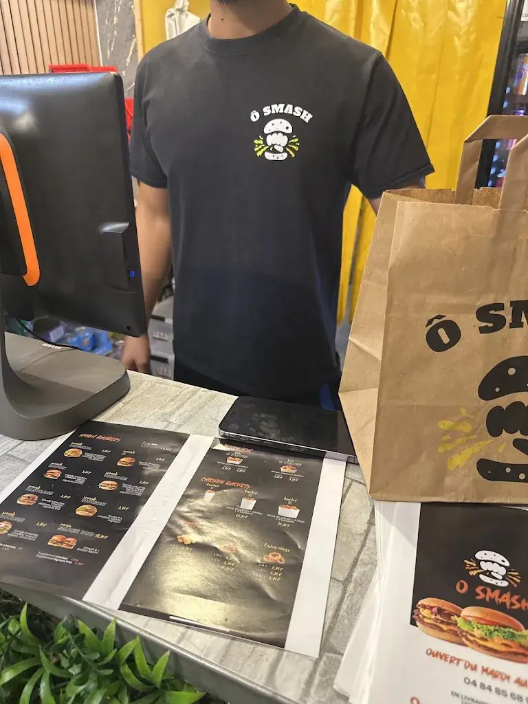 Hamza El Mazzou_Ô smash_Morières-lès-Avignon_review