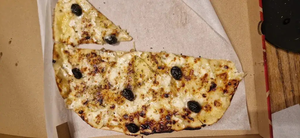 guillaume D_Le Traditionnel - Pizzas au feu de bois, et plats  à emporter._Morières-lès-Avignon_review