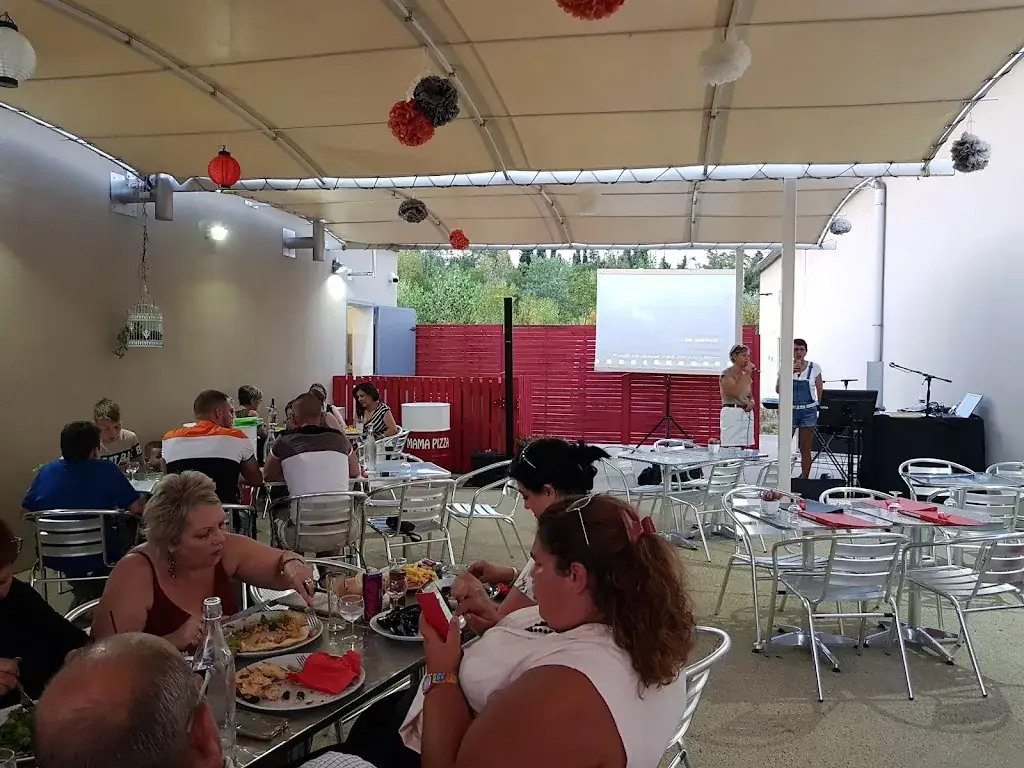 MAMA PIZZA restaurant in Mornas