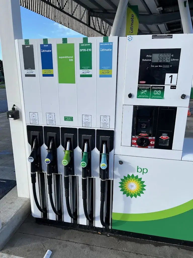 Dean Keith_Mornas - Village Service Area_Mornas_review