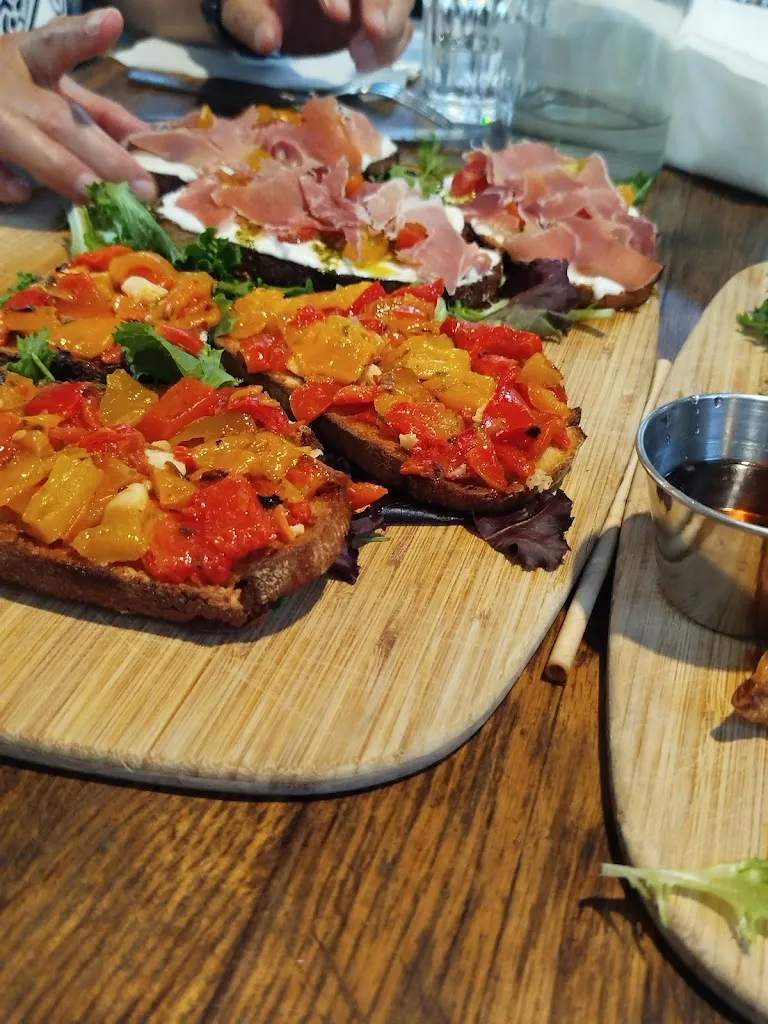 The Delight Of Girls_Mouans-Sartoux_slider_image_3