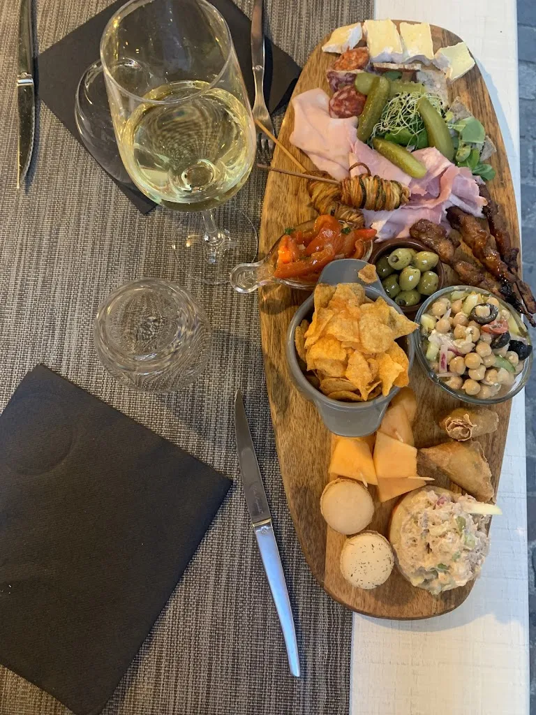 Anna Maureta_La Gabbia_Mouans-Sartoux_review