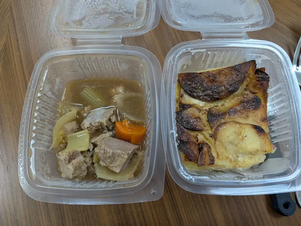 mika_Chesterfield Restaurant bar à Vin et Tapas_Mouans-Sartoux_review