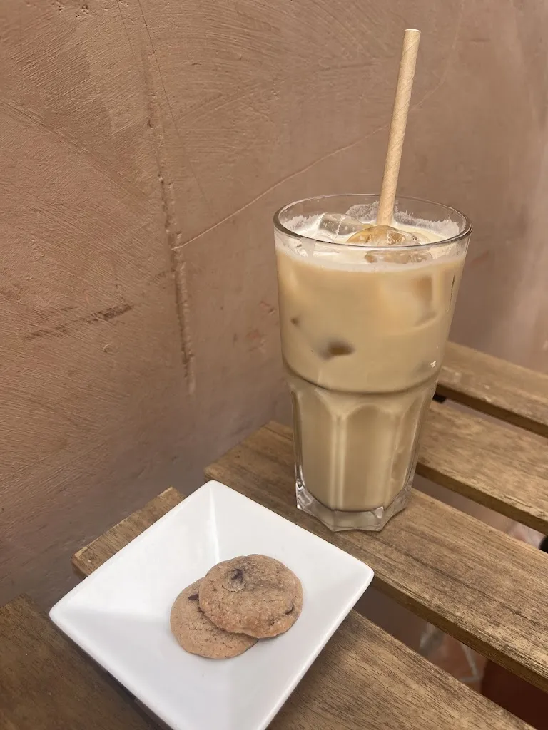 Jay Hunter_Miréio, le café provençal_Mouans-Sartoux_review