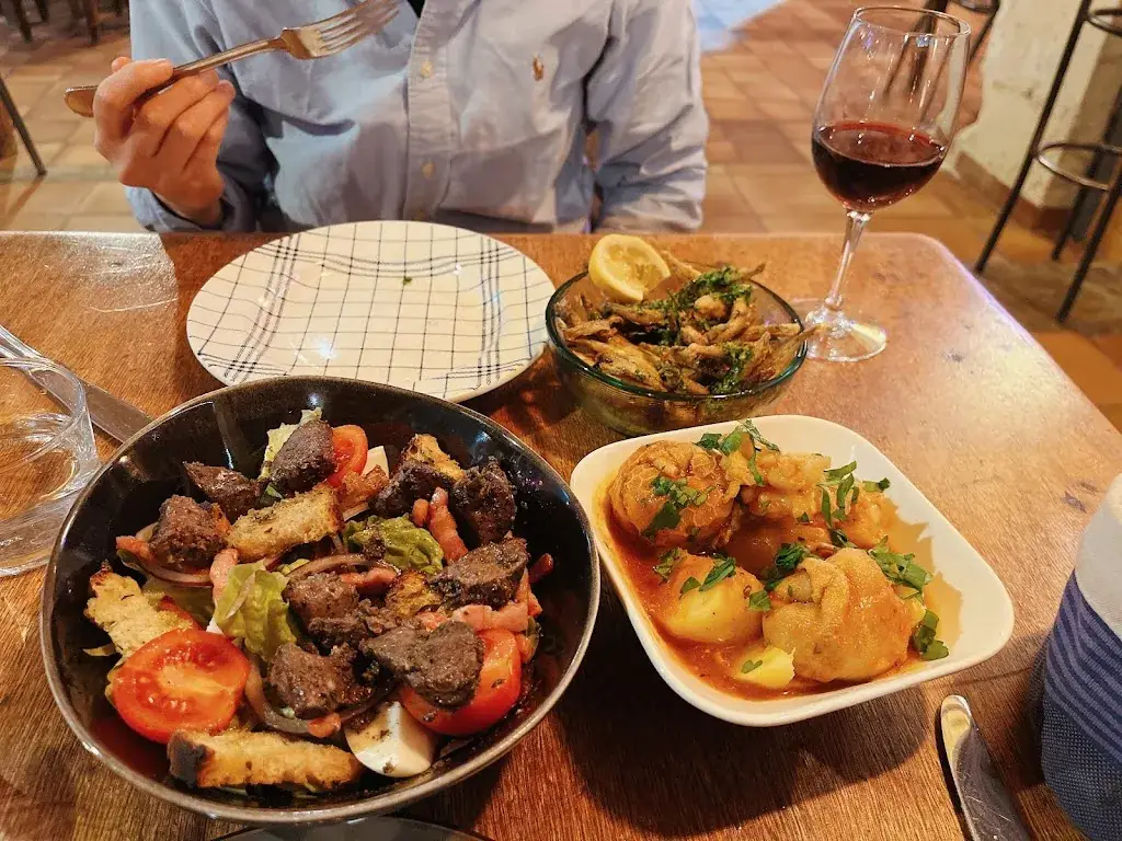 Jen Lin_CHEZ TATA SIMONE_Mouriès_review