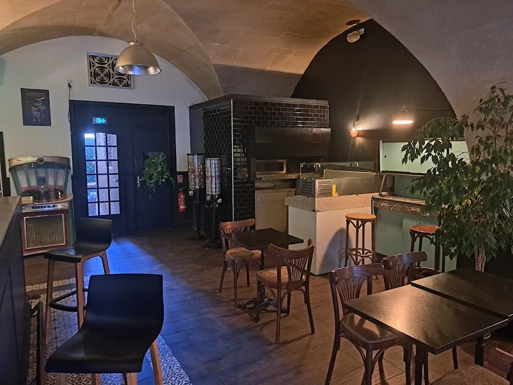 Le Café De Provence Mouriès ristorante a Mouriès