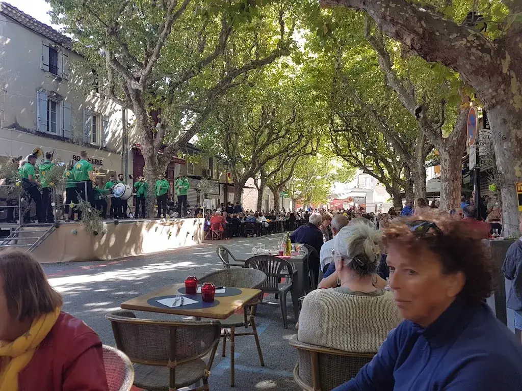 Café du Commerce ristorante a Mouriès