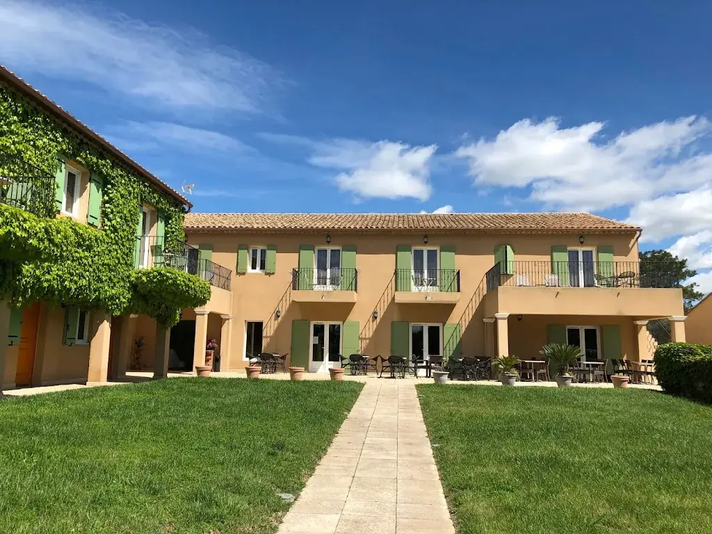 Hotel TERRICIAË restaurant in Mouriès