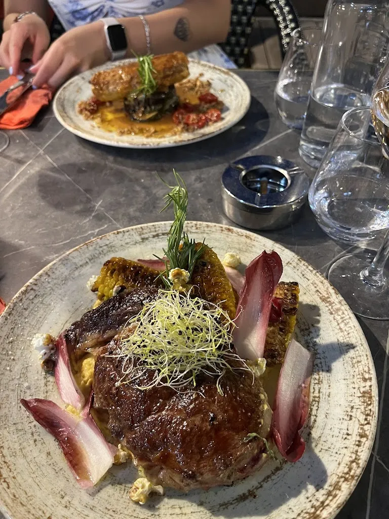 Menno Koedooder_La Riviera_Mougins_review