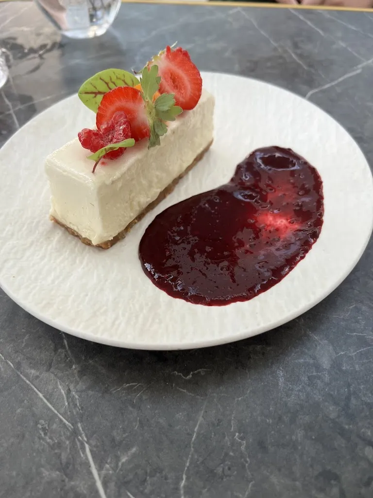 Graham Reviews_La Riviera_Mougins_review