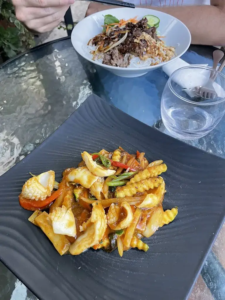 Asinasa_Mougins_slider_image_2