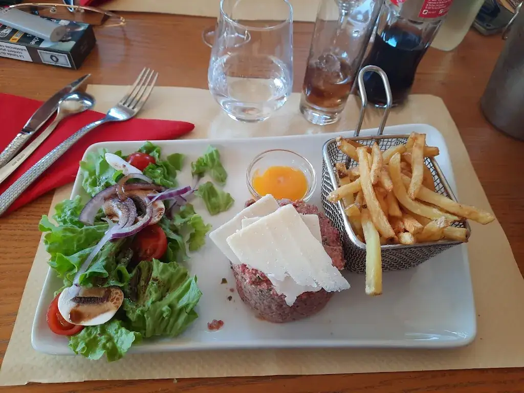 Sylvie Bastide_restaurant du golf de la Sainte-Baume_Nans-les-Pins_recensione