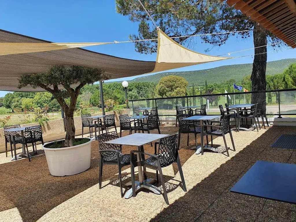 restaurant du golf de la Sainte-Baume_Nans-les-Pins_slider_image_3