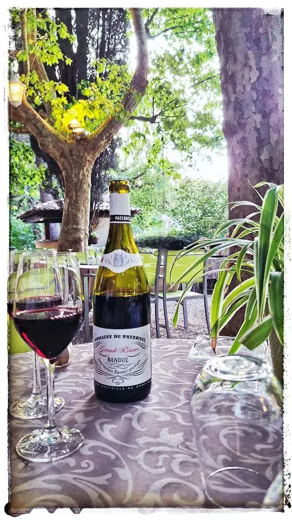 Maëlle PRETCEILLE DE PRESSENSE_Moulin de la Sambuc_Saint-Zacharie_review