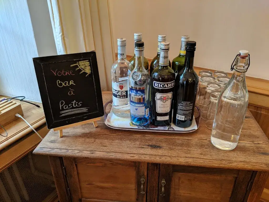 Thomas Cliett_Châteauform' Domaine de Châteauneuf_Nans-les-Pins_recensione