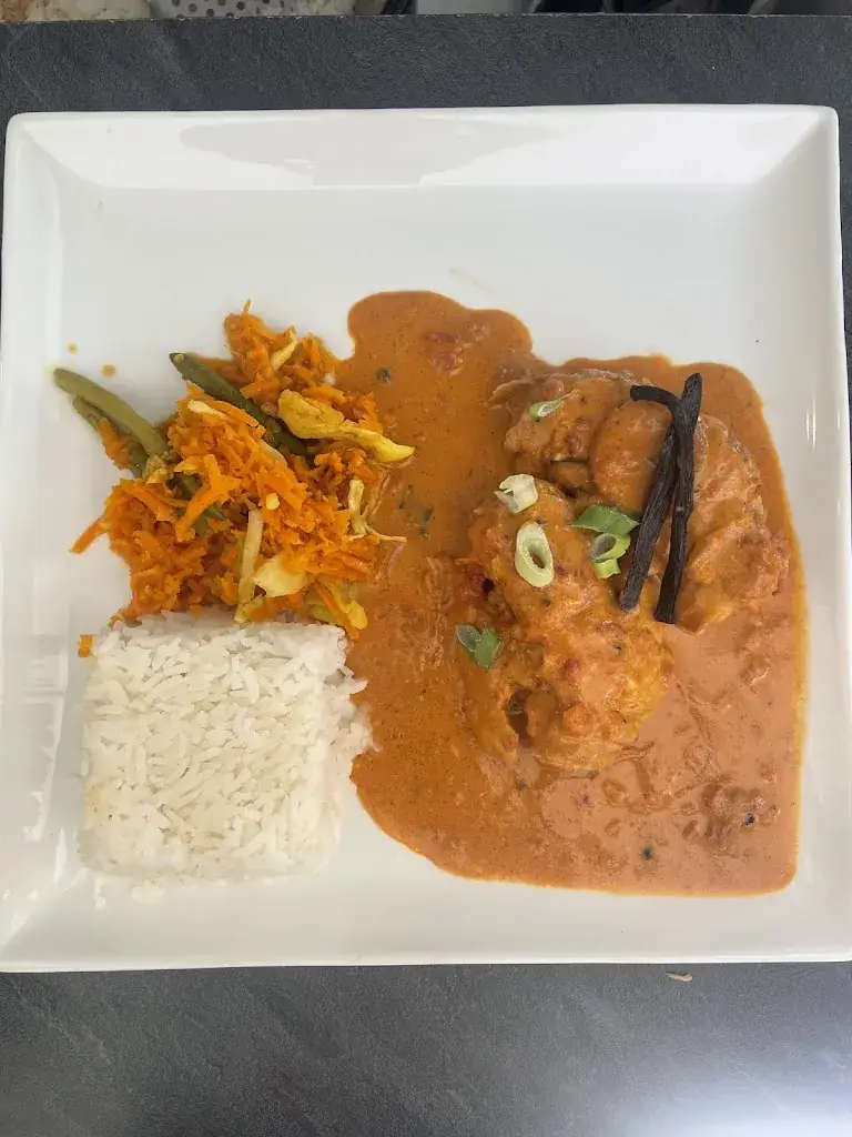 Rita soa_Nans-les-Pins_slider_image_2