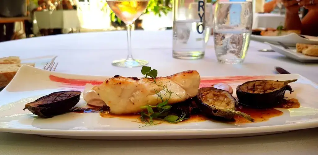 Restaurant de la La Maison de Bournissac_Noves_slider_image_2