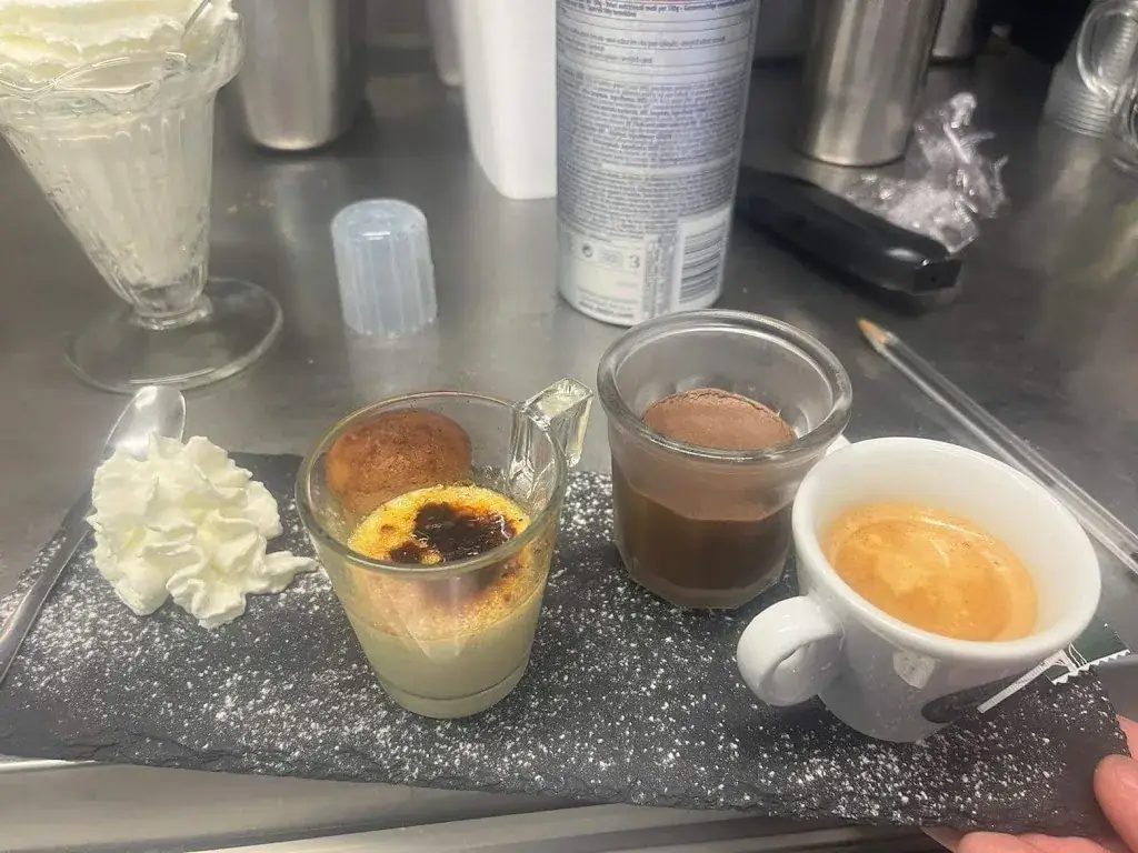 Le sud_Brasserie des Sports PMU_Noves_review