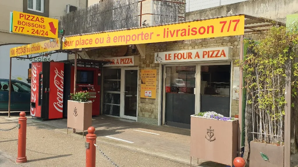 Le Four à Pizza restaurant in Noves