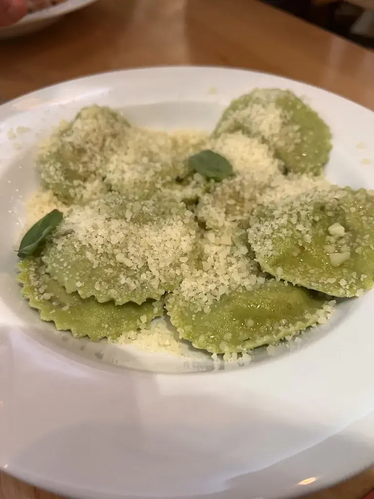 William Hobbs_VIA EMILIA_Paris_Bewertung