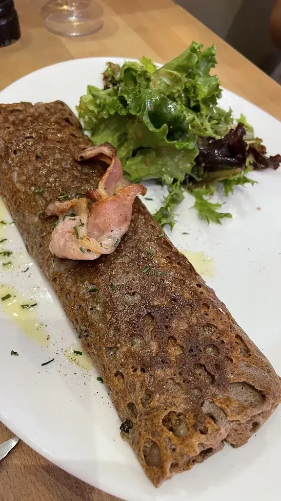 Luke Starkey_Midi12 La Fayette_Paris_review