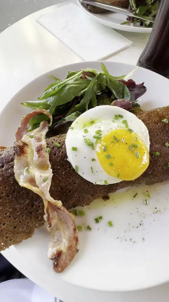 Midi12 La Fayette_Paris_slider_image_2