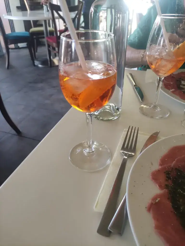 Mike Issoire_Le Pied Ardent_Ollioules_review