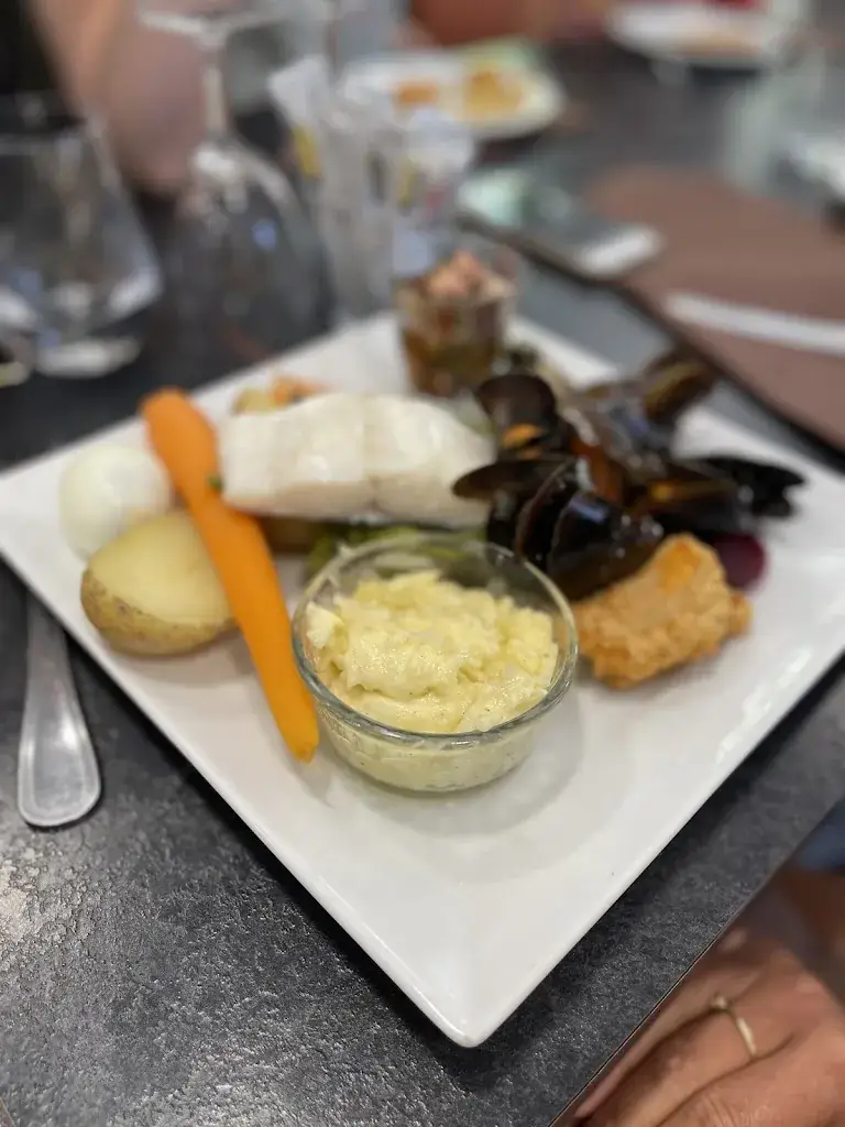 G Hat_Damero la Suite_Ollioules_recensione