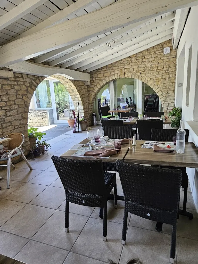 Restaurant des Arcades_Orgon_slider_image_3