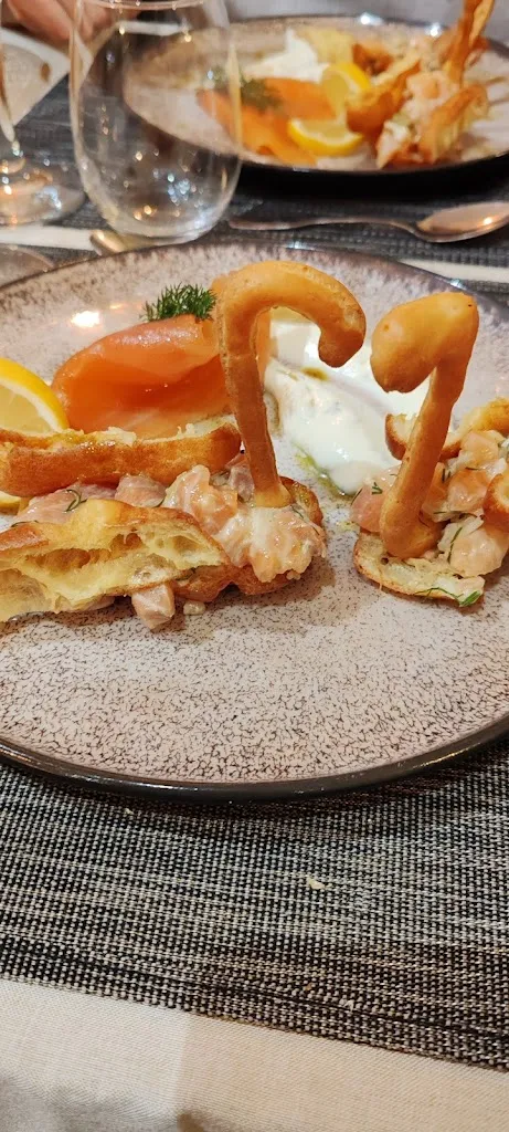 Thérèse Rogeon_L'Epicurien_Oraison_review