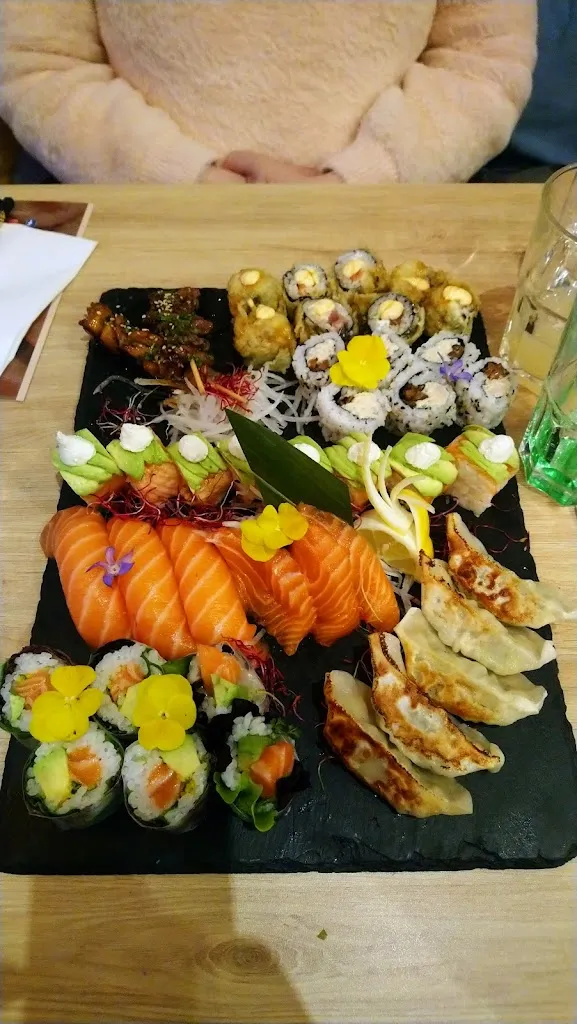 Menu_Petit Osaka Oullins - Restaurant Japonais, Sushis, Poké Bowls à Oullins - Parc du Prado_Oullins-Pierre-Bénite_image_8