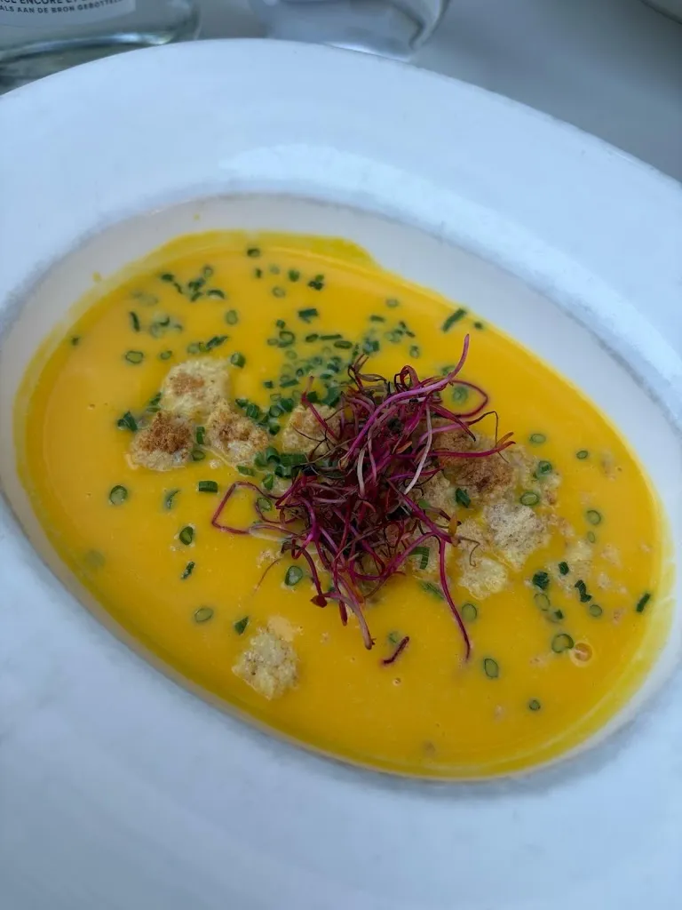 Samuele Vecchioni_Le Caveau du Palais_Paris_review