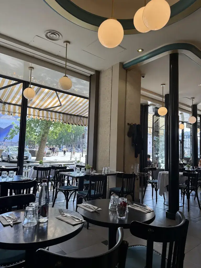 Michael S_Le Soleil d'Or_Paris_review