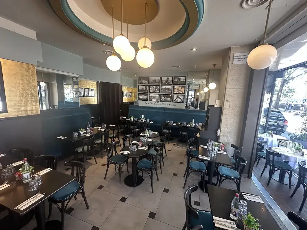 Le Soleil d'Or_Paris_slider_image_1