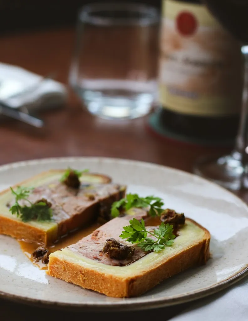 Le Palais_Paris_slider_image_3