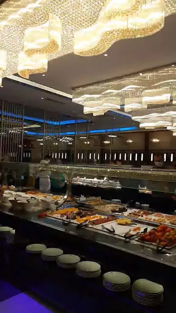 Royal Oullins_Oullins-Pierre-Bénite_slider_image_2