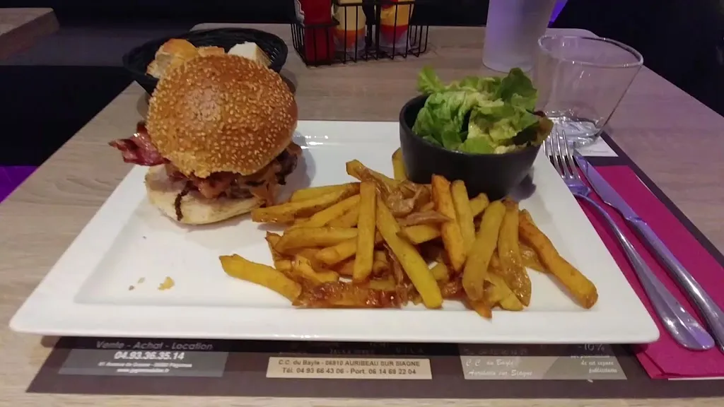 Café Scène_Pégomas_slider_image_2