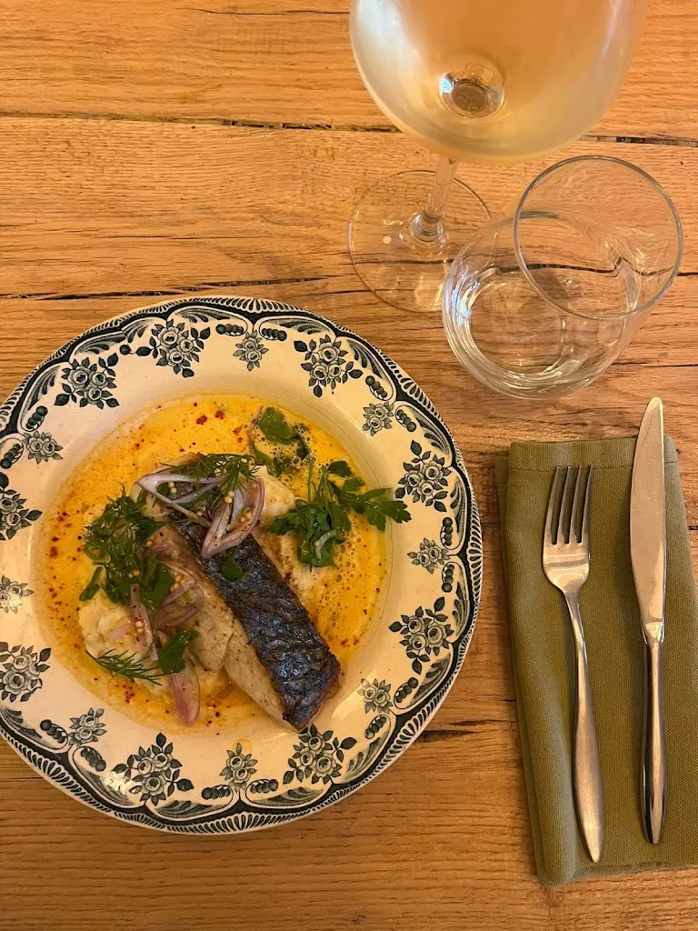 Le Café Castillon_Paradou_slider_image_2