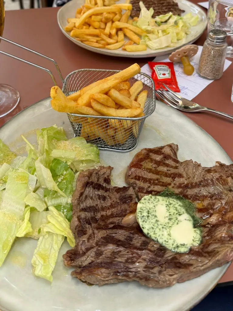 TJ Villamil_Le Petit Rocher_Baux-de-Provence_review