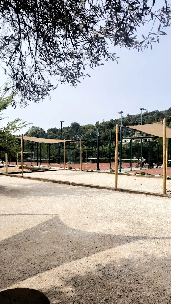 Célia V_Alpilles Club_Paradou_review