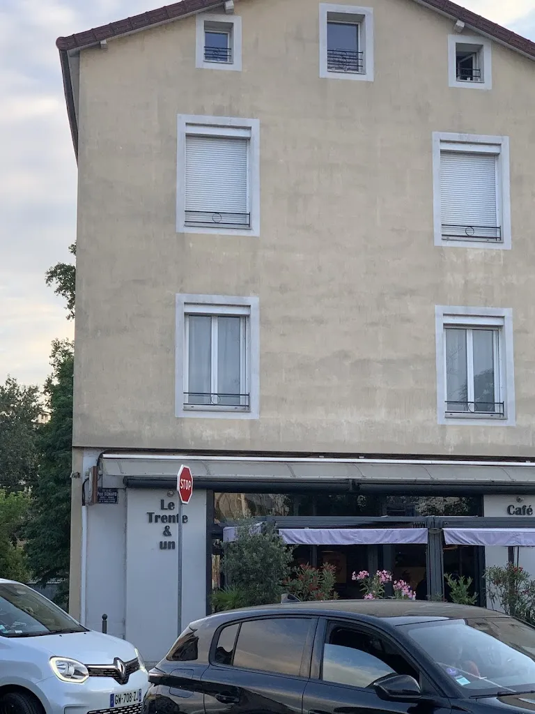 Zrirak Hafida_Le trente et un_Oullins-Pierre-Bénite_recensione