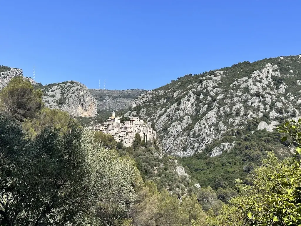 Anna Minkovich_Les Plaisirs_Peillon_recensione